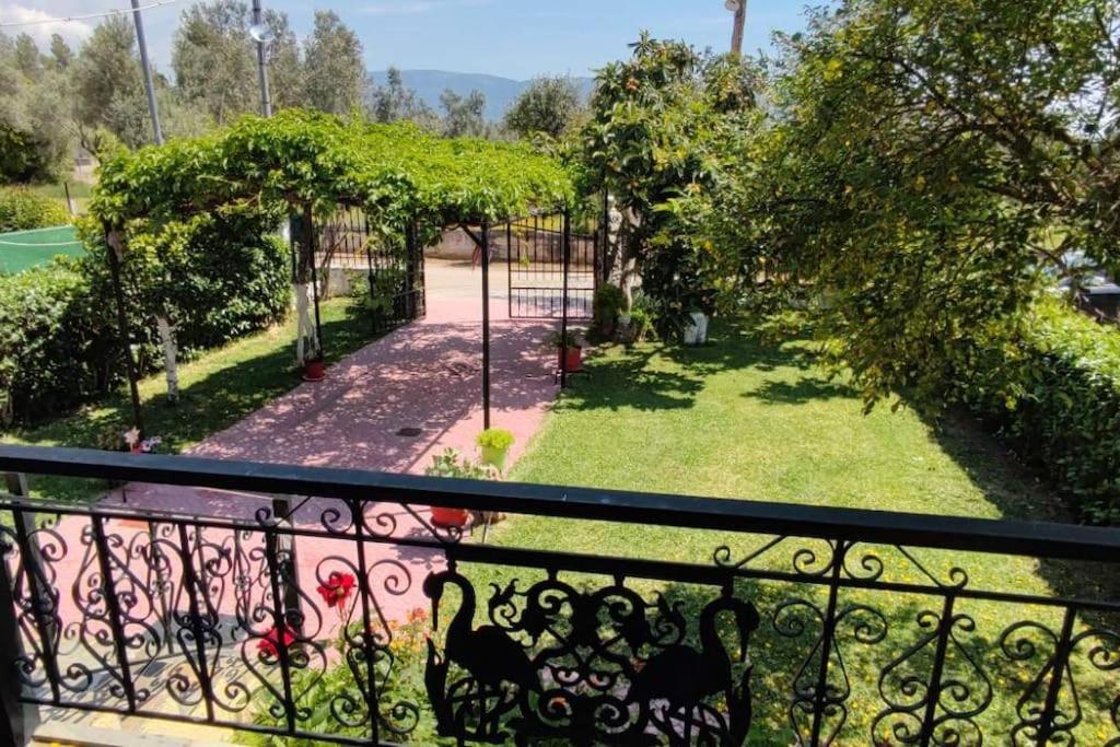 Eretria Vacation House Экстерьер фото